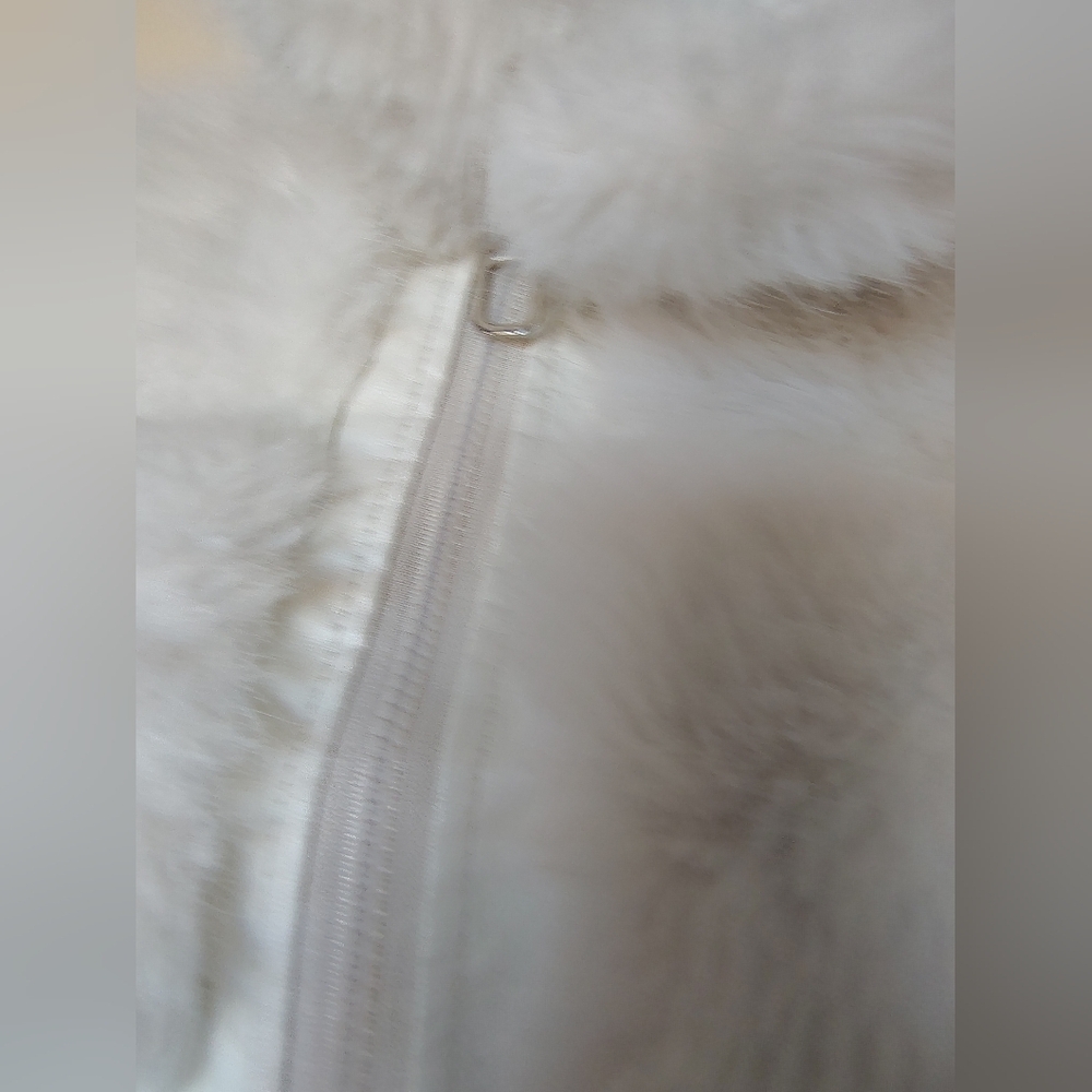 White Faux Fur Cropped Jacket - Women's Cozy Coat Size S - Picture 2 of 10